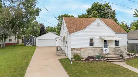 1518 E Harriet St, Appleton, WI 54915