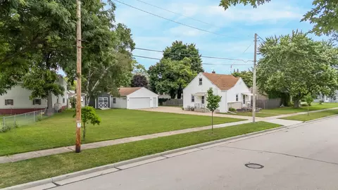 View/Area - 1518 E Harriet St, Appleton, WI 54915 photo 1 of 8