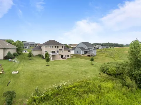 View/Area - 6630 N Headwall Cir, Appleton, WI 54913 photo 4 of 10