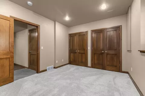 Bedroom - 6630 N Headwall Cir, Appleton, WI 54913 photo 9 of 10