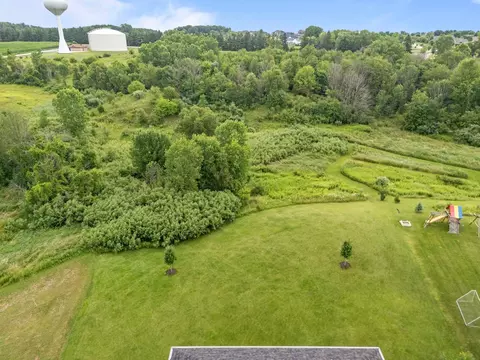 View/Area - 6630 N Headwall Cir, Appleton, WI 54913 photo 2 of 10