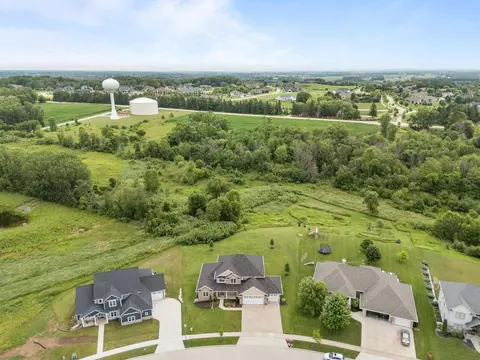View/Area - 6630 N Headwall Cir, Appleton, WI 54913 photo 8 of 10