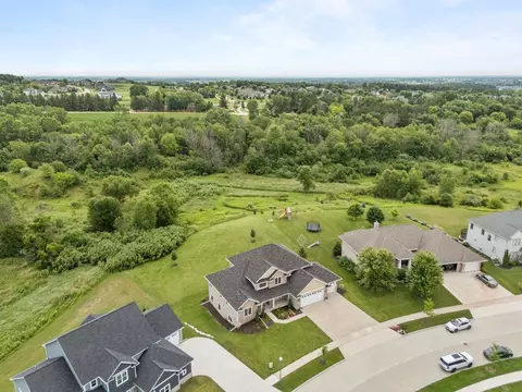 View/Area - 6630 N Headwall Cir, Appleton, WI 54913 photo 5 of 10