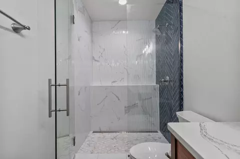Bath - 6630 N Headwall Cir, Appleton, WI 54913 photo 10 of 10