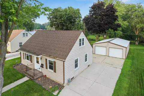 514 S Parkway Dr, Brillion, WI 54110