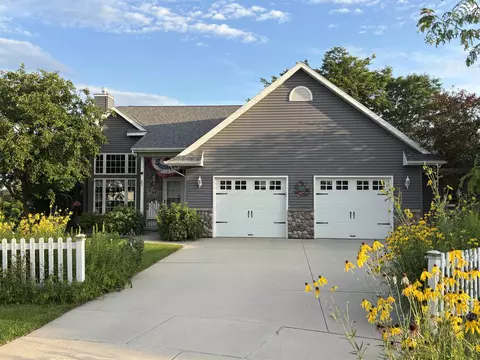 40 Roberts Ct, Fond Du Lac, WI 54935