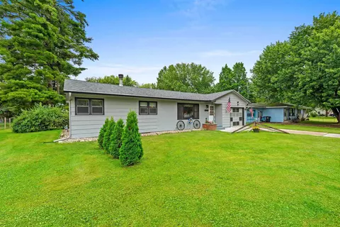 553 Mills St, Shawano, WI 54166