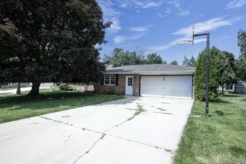 1108 Holly Ct, Kaukauna, WI 54130
