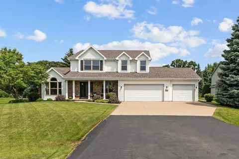 3046 Woodridge Dr, Oshkosh, WI 54904