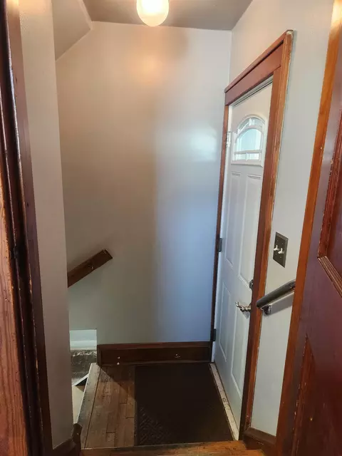 Entry Way - 1727 W Winnebago St, Appleton, WI 54914 photo 1 of 2