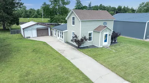 121 S Flatley Ave, Oconto Falls, WI 54154