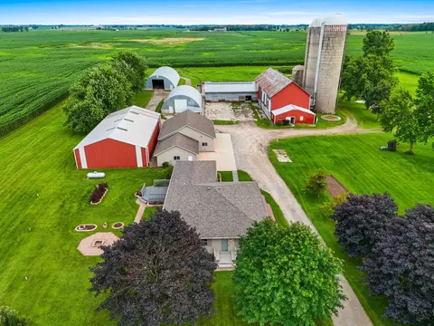 w2227 Redwood Drive, Pulaski, WI 54162