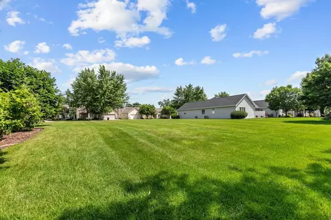 4763 Westbrook Ct #88, Appleton, WI 54913