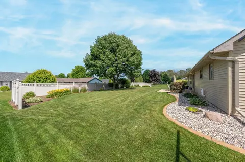 w5836 Sweet William Drive, Appleton, WI 54915 photo 4