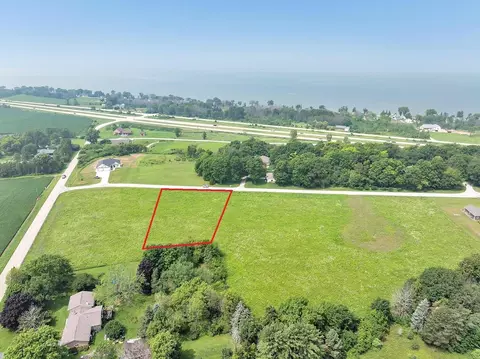 rustic oak drive, Luxemburg, WI 54217