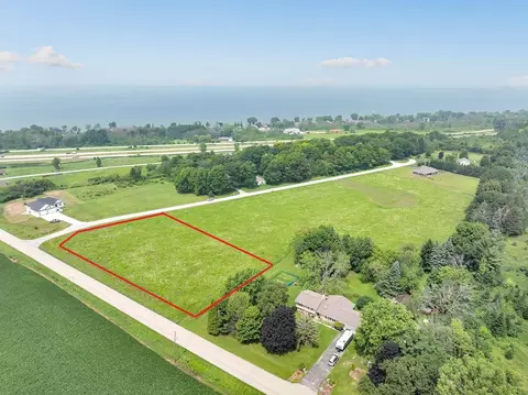 rustic oak drive, Luxemburg, WI 54217