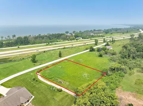 sugar maple drive, Luxemburg, WI 54217