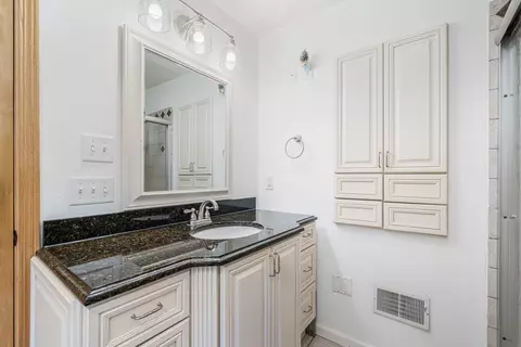 Bath - 1219 W Winnebago St, Appleton, WI 54914 photo 1 of 3