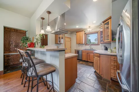 Kitchen - 1219 W Winnebago St, Appleton, WI 54914 photo 4 of 5
