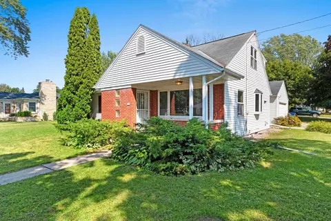 522 N Washington St, De Pere, WI 54115