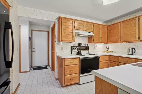 Kitchen - 929 E Windfield Pl #B, Appleton, WI 54911 photo 1 of 3