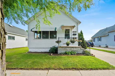 1362 Elm St, Green Bay, WI 54302