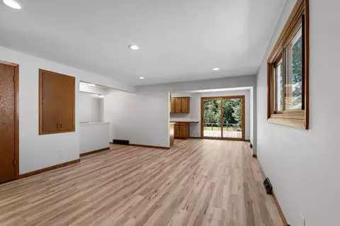 Living - 2407 S Clover Ln, Appleton, WI 54915 photo 6 of 7