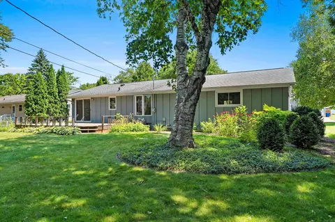 Exterior - 2407 S Clover Ln, Appleton, WI 54915 photo 9 of 11