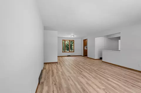Living - 2407 S Clover Ln, Appleton, WI 54915 photo 2 of 7