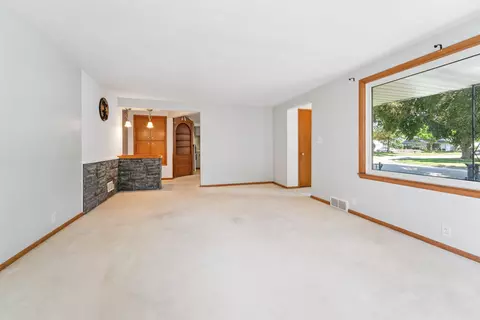 35 Foster Ct, Appleton, WI 54915 photo 4