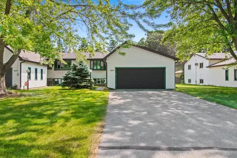 1645 Tonya Trl, Neenah, WI 54956