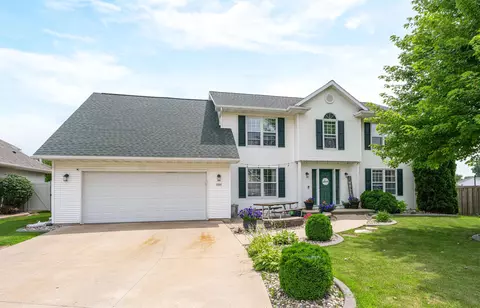 2600 Hearthstone Dr, Oshkosh, WI 54901