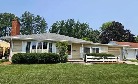 1232 Bond St, Green Bay, WI 54303