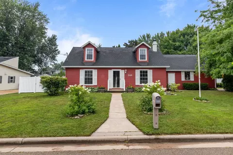 248 Lakeview Ct, Hortonville, WI 54944