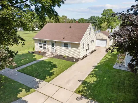 154 Foster Ct, Appleton, WI 54915 photo 2