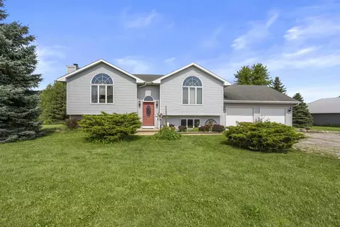 5741 County Rd A, Oshkosh, WI 54901