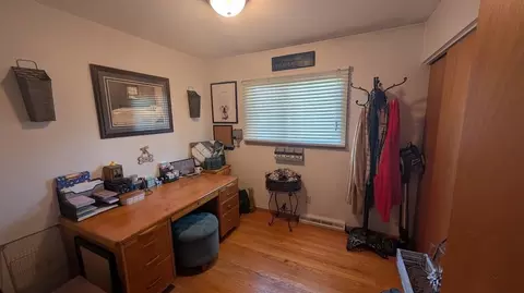 2327 S Meadowview Ln, Appleton, WI 54915 photo 5
