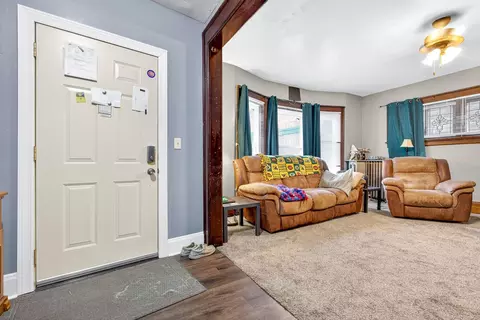 106 E Franklin St, Appleton, WI 54911 photo 2