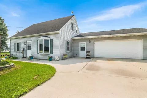 535 W Menasha Ave, Whitelaw, WI 54247
