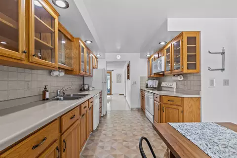 1024 S Matthias St, Appleton, WI 54915 photo 11