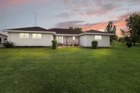 w6984 Fox Drive, Fond Du Lac, WI 54937