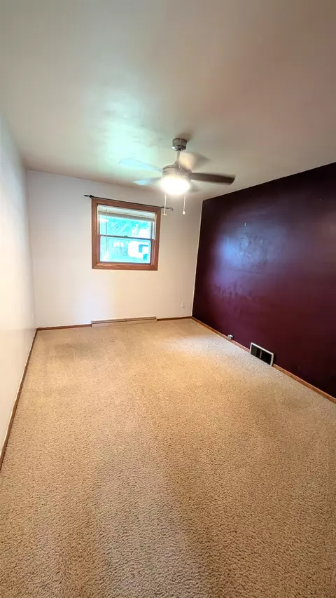 Bedroom - 2716 S Greenview St, Appleton, WI 54915 photo 3 of 6