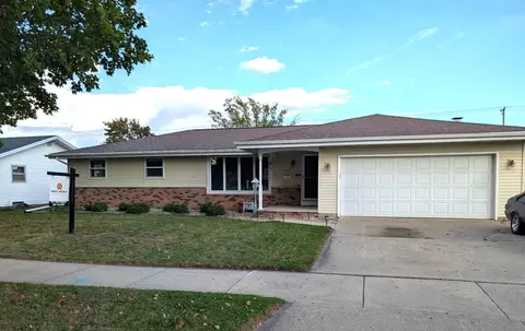 2716 S Greenview St, Appleton, WI 54915