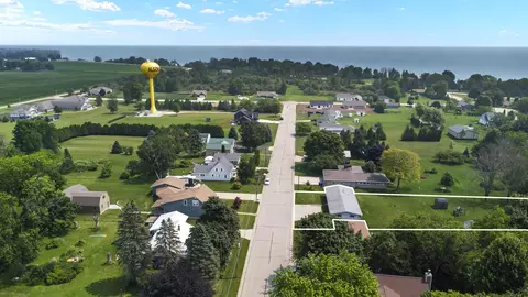 210 E Greenfield Ave, Algoma, WI 54201 photo 36