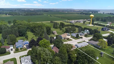 210 E Greenfield Ave, Algoma, WI 54201 photo 38