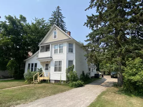 513 E Green Bay St, Shawano, WI 54166