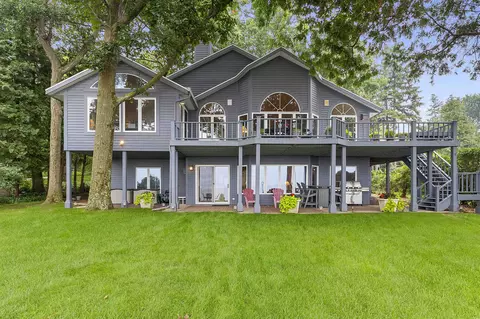 5913 Shore Acres Rd, New Franken, WI 54229