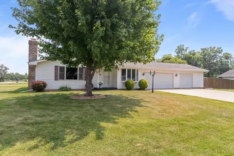 409 Spring Road Dr, Neenah, WI 54956