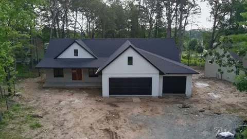 1112 Pinecrest Rd, Green Bay, WI 54313