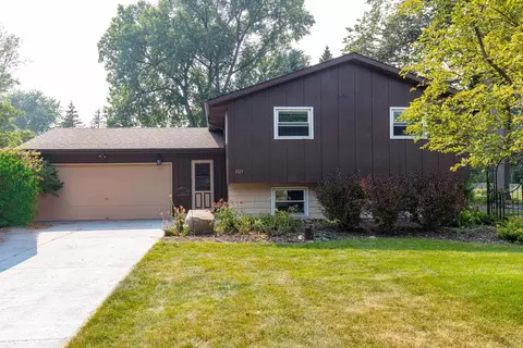 3323 N Morrison St, Appleton, WI 54911 photo 2